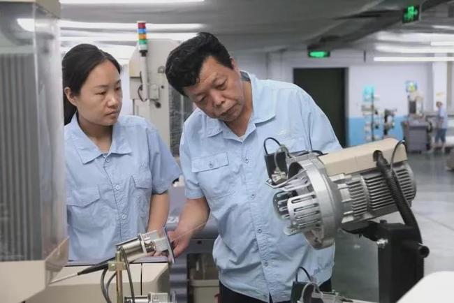 新鄉化纖成立新材料研究院，開啟纖維產業創新與轉化新篇章